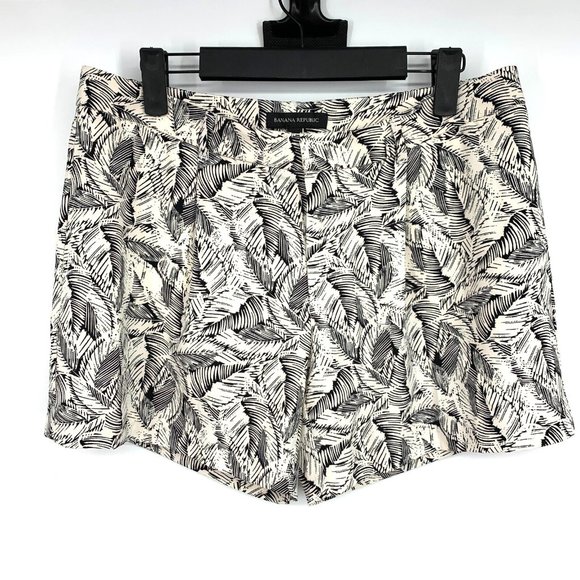 Banana Republic Shorts Black Leaf Print Mid Rise Pockets Pleated NWT - Picture 1 of 10